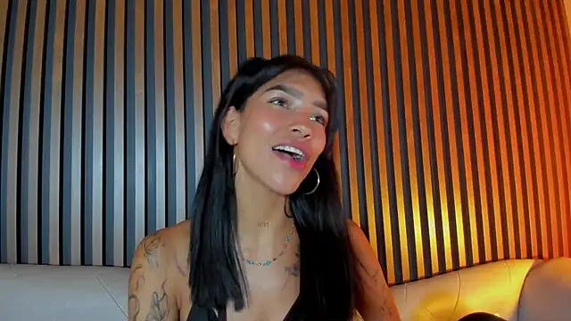 LauraAristizabal live sex cam