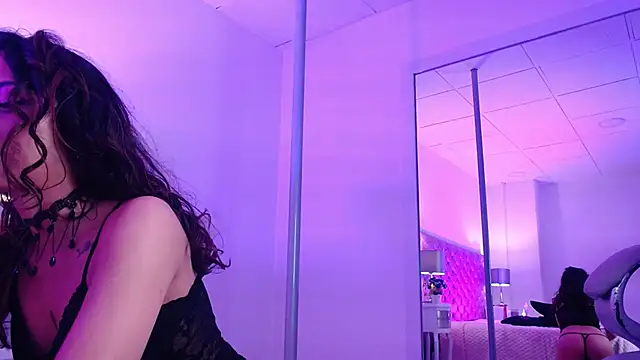 Venusandrea29's cam snapshot