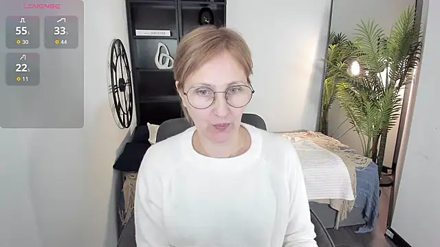 Paris_Cherry's cam snapshot