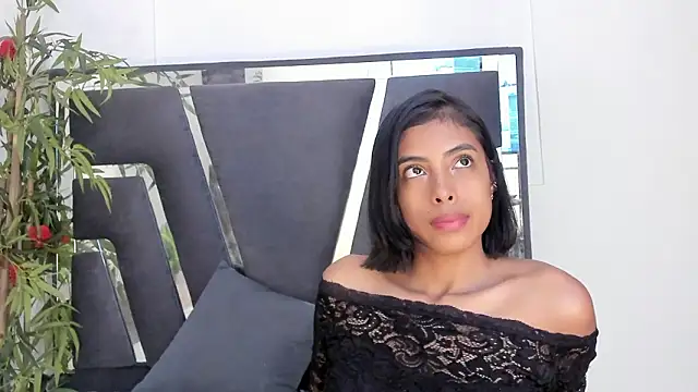 ElleDiamond1's cam snapshot