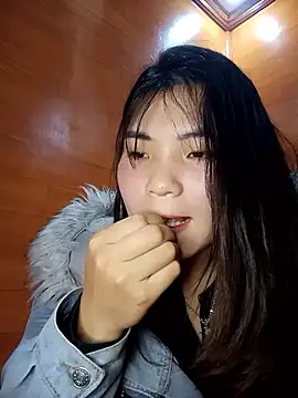 Pineapple_yolew's cam snapshot