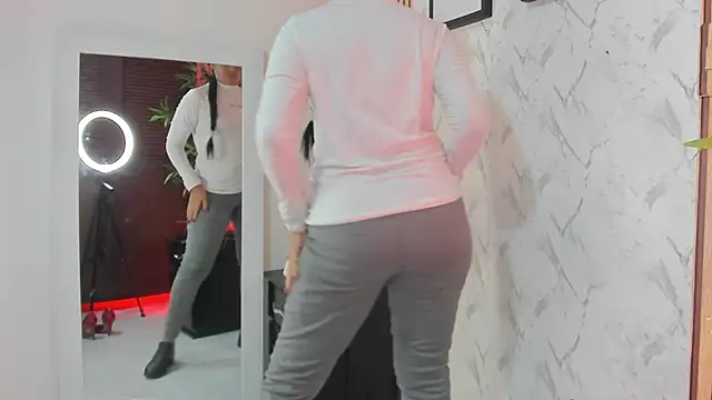 AnnaArela's cam snapshot