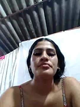 dirty-hot-girl-xxx's cam snapshot