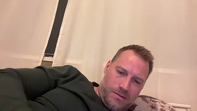 Christian87xxx live sex cam