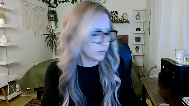 LottieMilfUK's cam snapshot