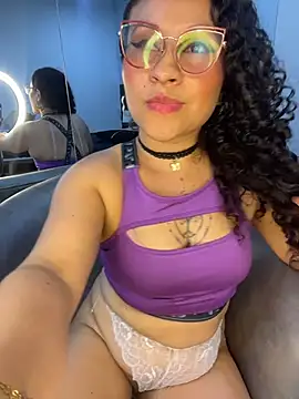 Violet_21_'s cam snapshot