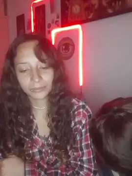 AlexxaAndRileyy's cam snapshot