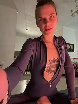 LeyaJohnson live sex cam