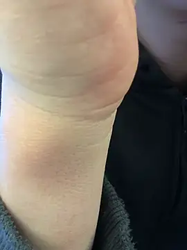 Abracadabra08169's cam snapshot