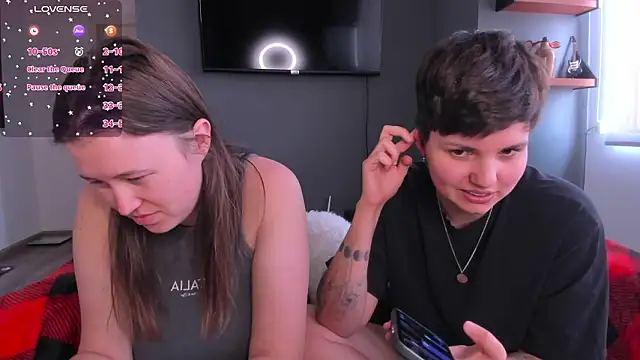 Tenderly_Couple's cam snapshot