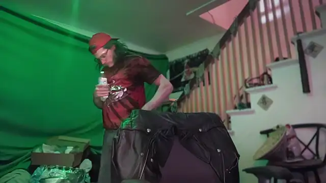 MasterDaddyCool's cam snapshot