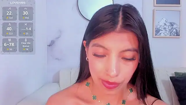 Tiffany_Low's cam snapshot