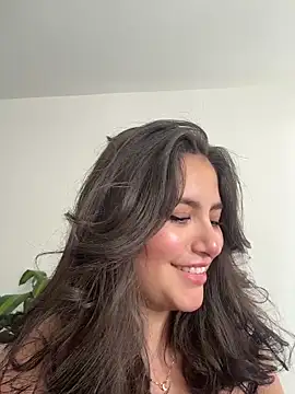 sukhakunis1 live sex cam