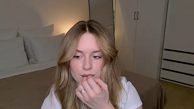 RozzitaBedberry's cam snapshot