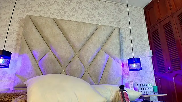 AmbarRaj's cam snapshot