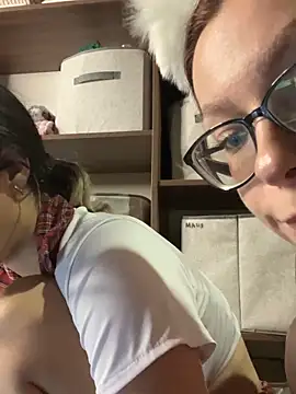 RussianGirls_'s cam snapshot