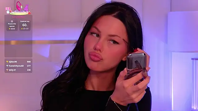 LeyaFoxhall's cam snapshot