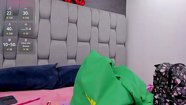 messy_saray's cam snapshot