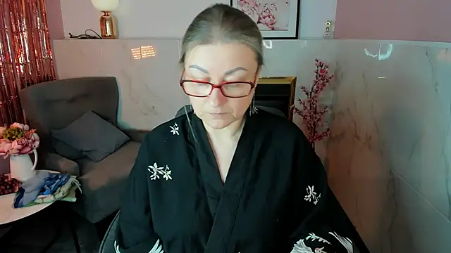 AlexandraKind's cam snapshot