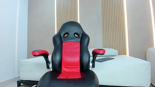 emily_kovac's cam snapshot