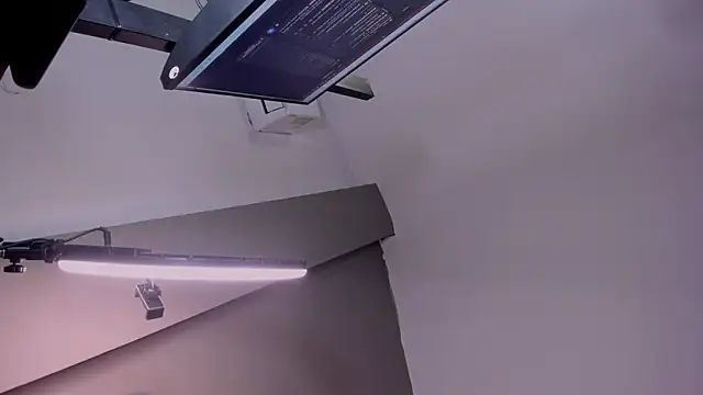 Roger_And_Ramona's cam snapshot