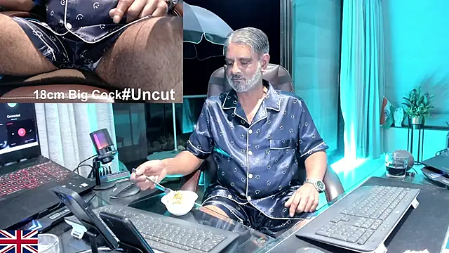 OnlineBossUK's cam snapshot