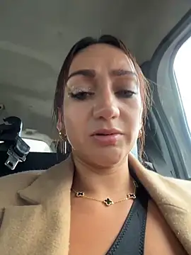 Ninabigtitied live sex cam