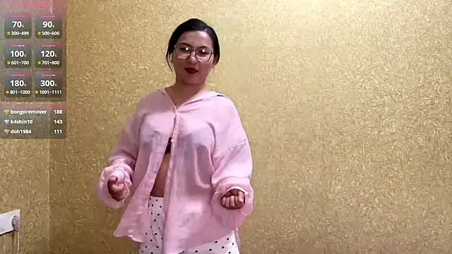 LinneaHyles's cam snapshot