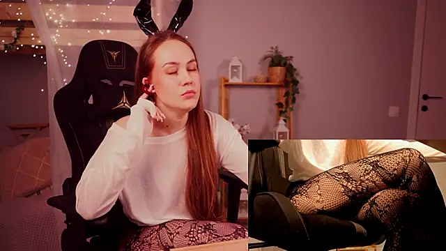 ElinVale's cam snapshot