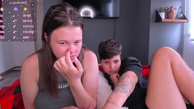 Tenderly_Couple's cam snapshot