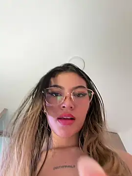 Your_Honeey live sex cam