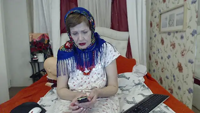 SilviaHart live sex cam