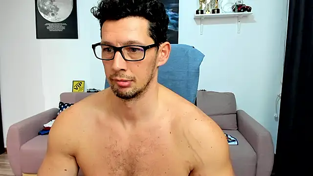 BrutusK08 live sex cam