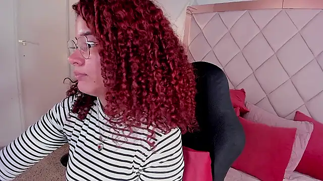 avrilwaynee's cam snapshot