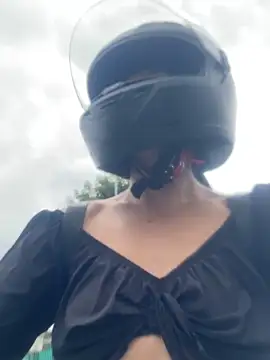 TaylorrHill's cam snapshot