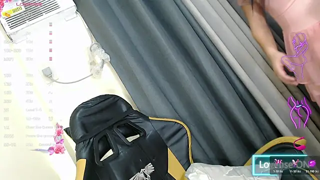 Lalisaslut18 live sex cam