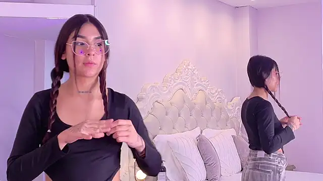 VioletBlaze's cam snapshot