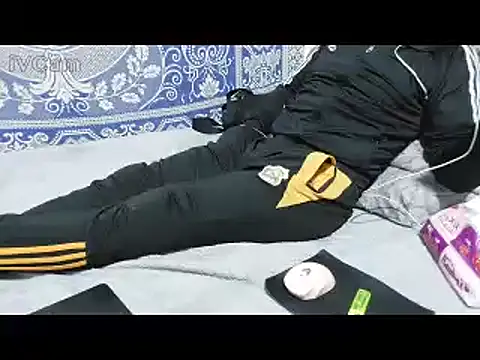 yazin19 live sex cam