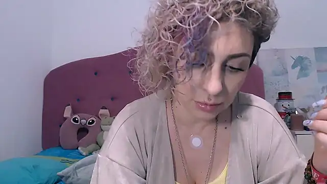 AAARUNY's cam snapshot