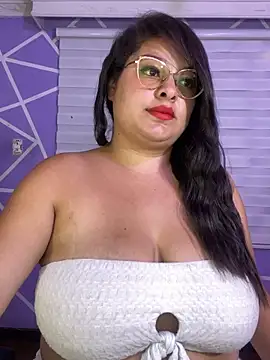 MiiaaJoness live sex cam
