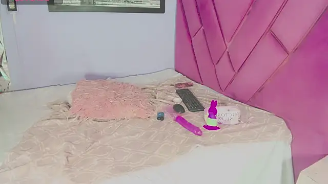 Melany_PrettyBaby live sex cam