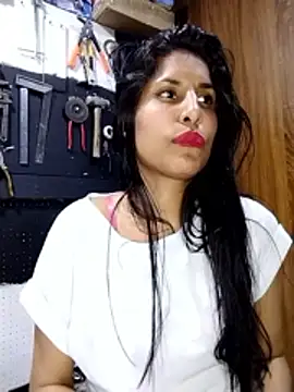 daringandunique's cam snapshot