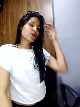 daringandunique's cam snapshot