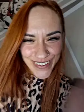 SlimBellaa live sex cam