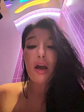 Tisha_Busty live sex cam