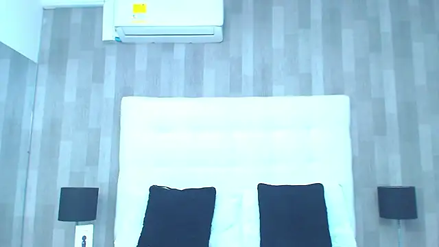 LeahMillerr's cam snapshot