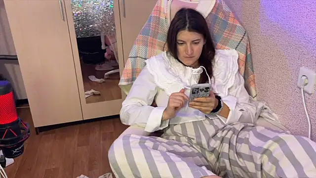 Katrin__kiss's cam snapshot