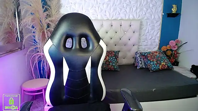 NathaliaSweet_11's cam snapshot