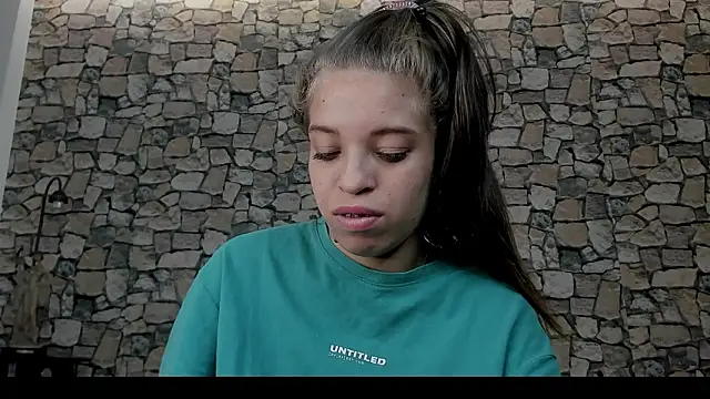 AMAZONITA2026's cam snapshot