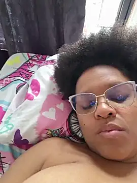 corinastonee's cam snapshot